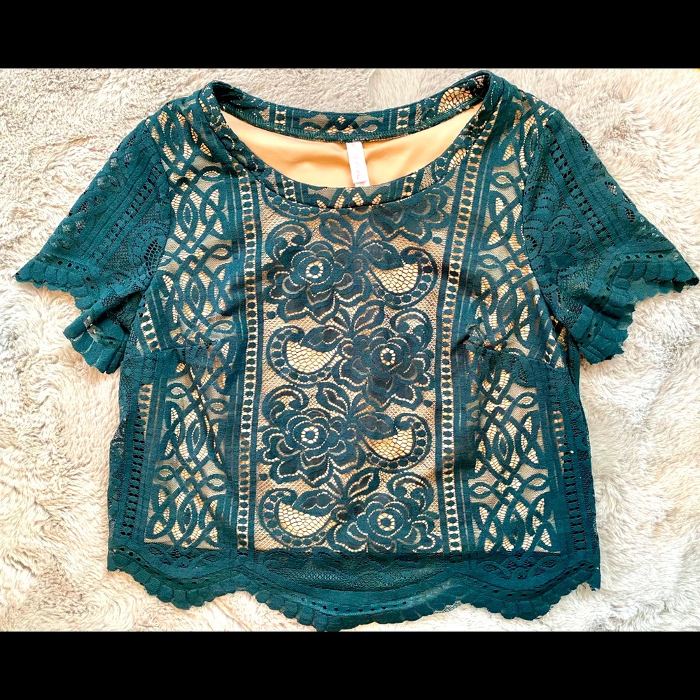 Green Lace Short Sleeve Crop Top NWT